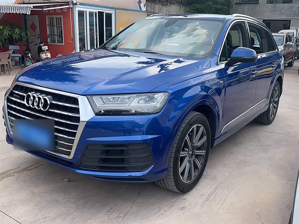 Audi Q7