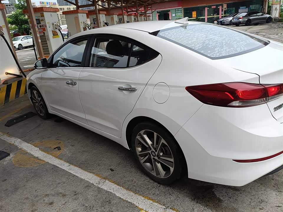 Hyundai Lead Hyundai Lead