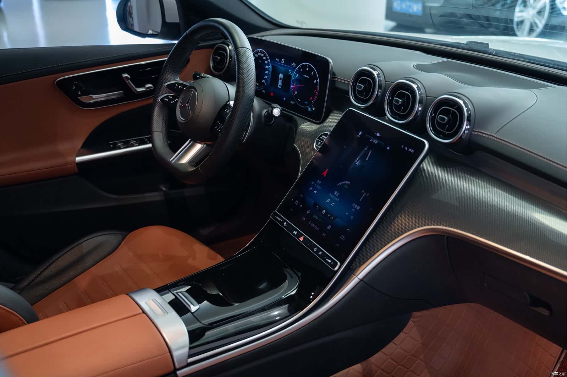 Mercedes-Benz C-Class, 2023 16