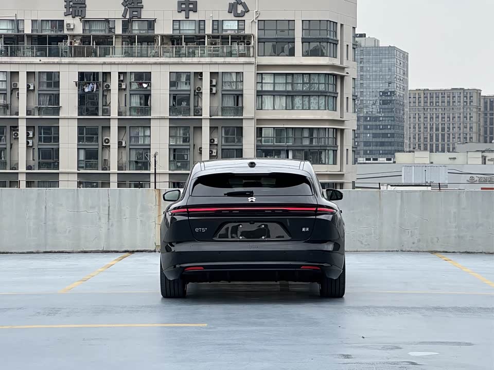 NIO ET5T