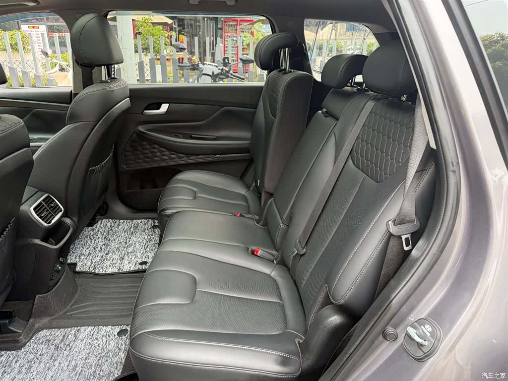 Hyundai Santa Fe, 2020 12