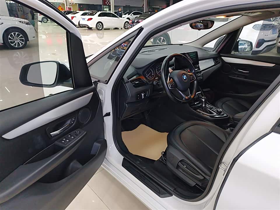 BMW 2 series station wagon