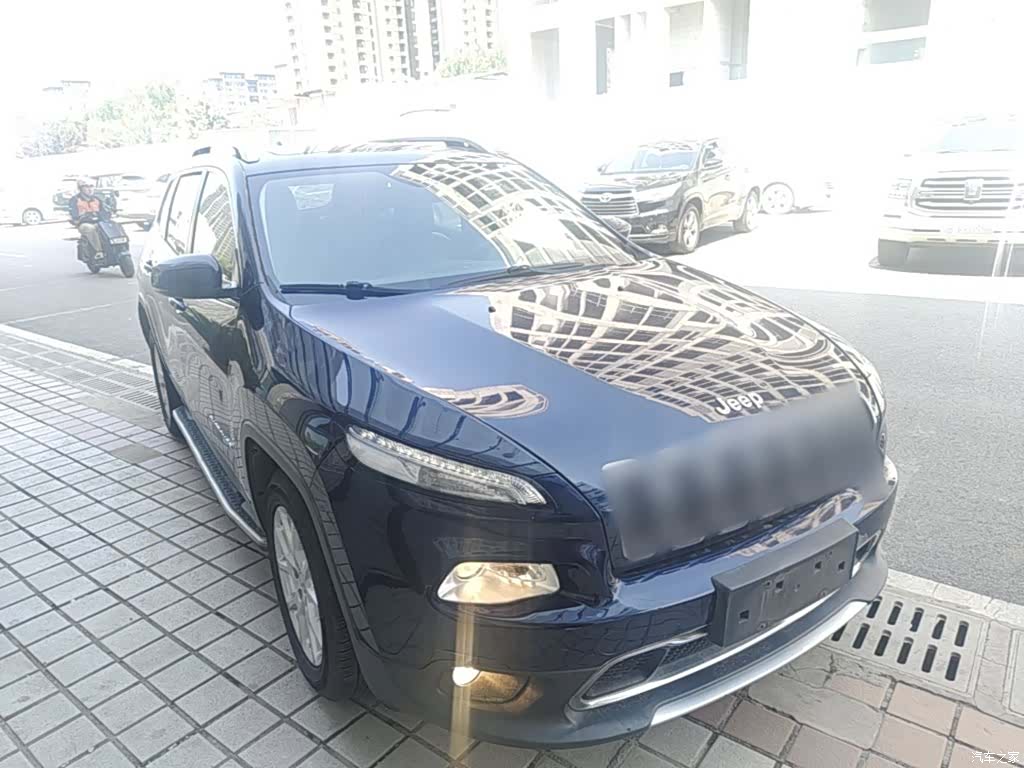 Jeep Cherokee, 2018 4