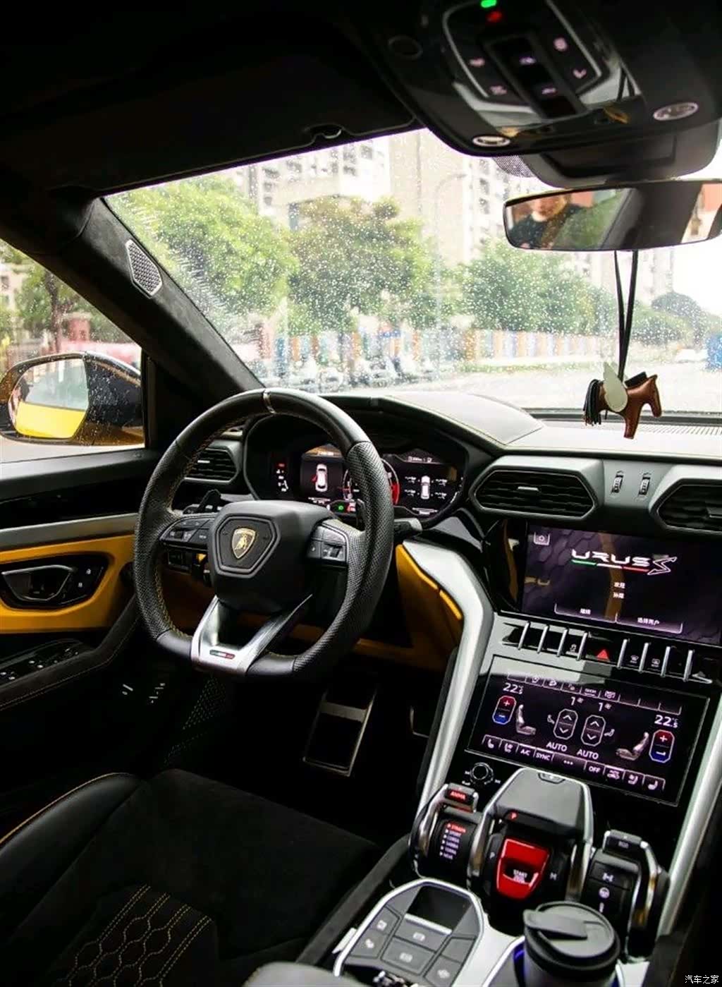 Lamborghini Urus, 2024 все фото