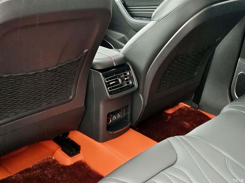 Hongqi HS5, 2025 9