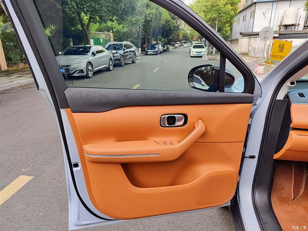 Leapmotor C16, 2025 6