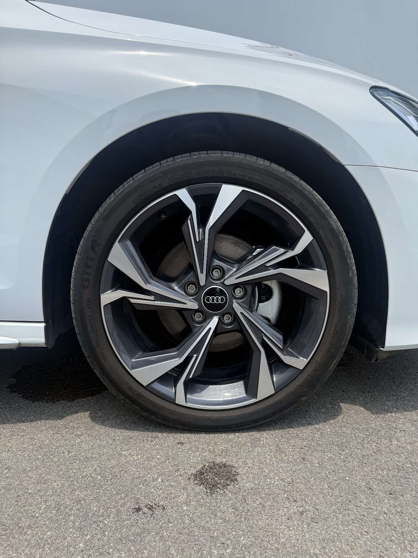 Audi Flying Spur, 2025 15