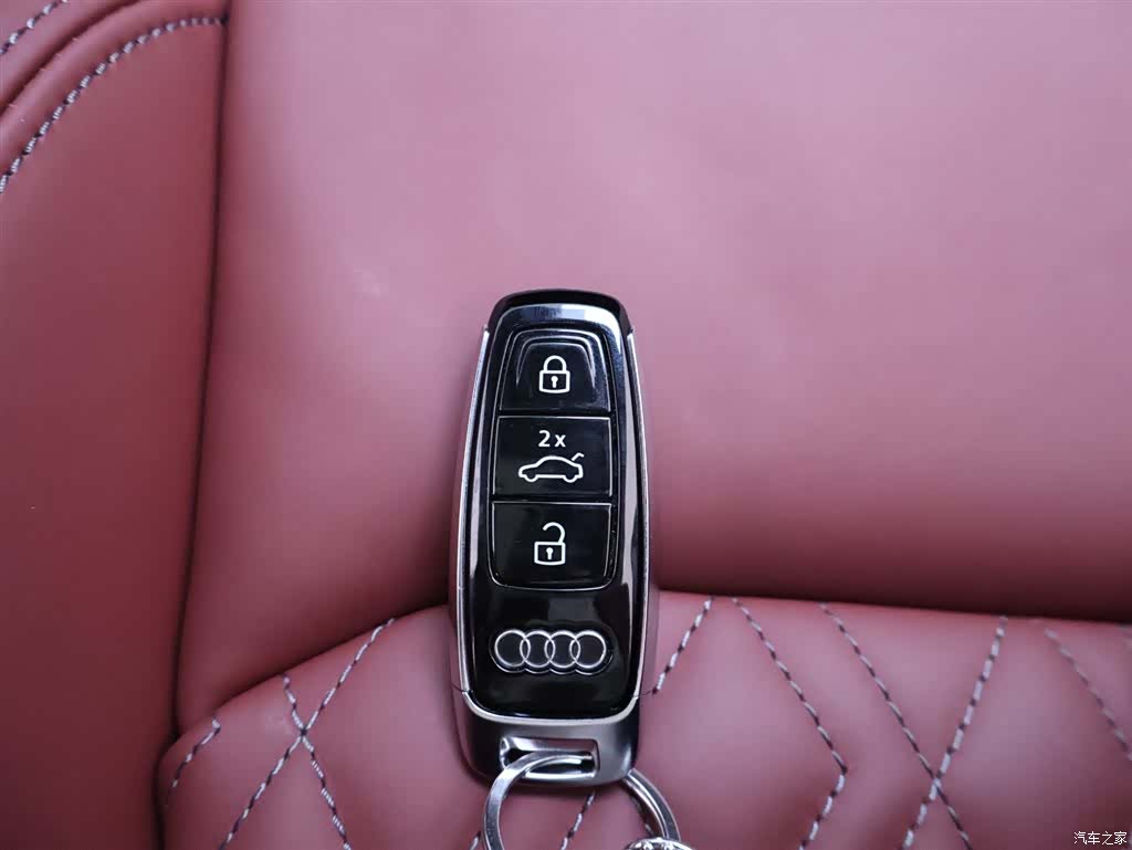 Audi A7L, 2023 24