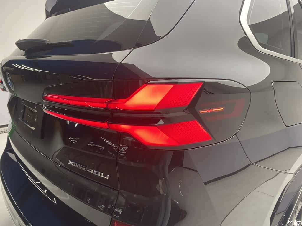 BMW X5, 2025 10