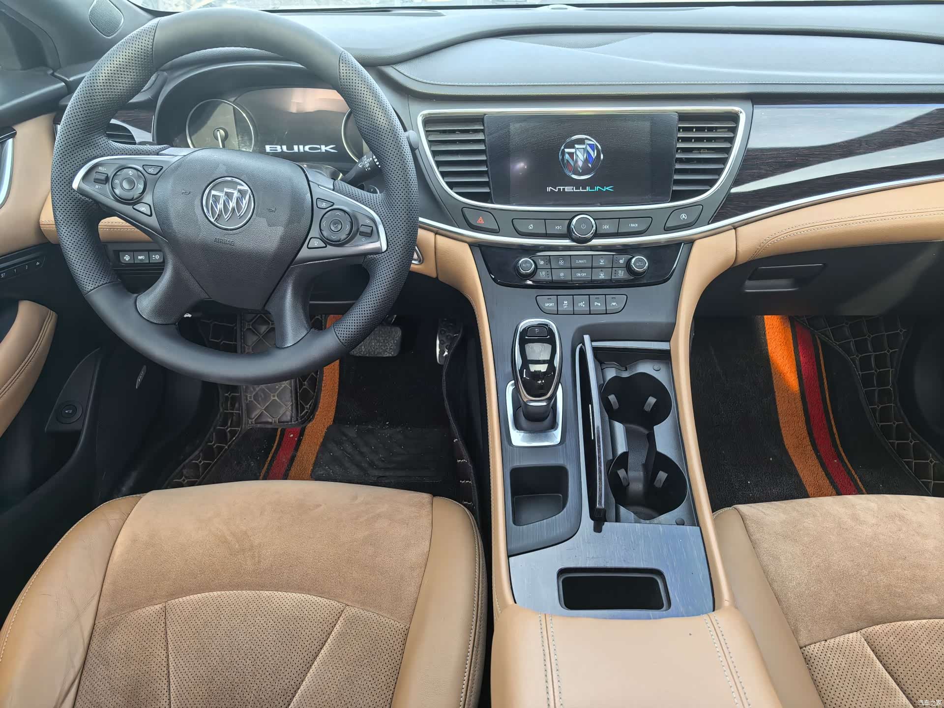 Buick LaCrosse, 2018 все фото