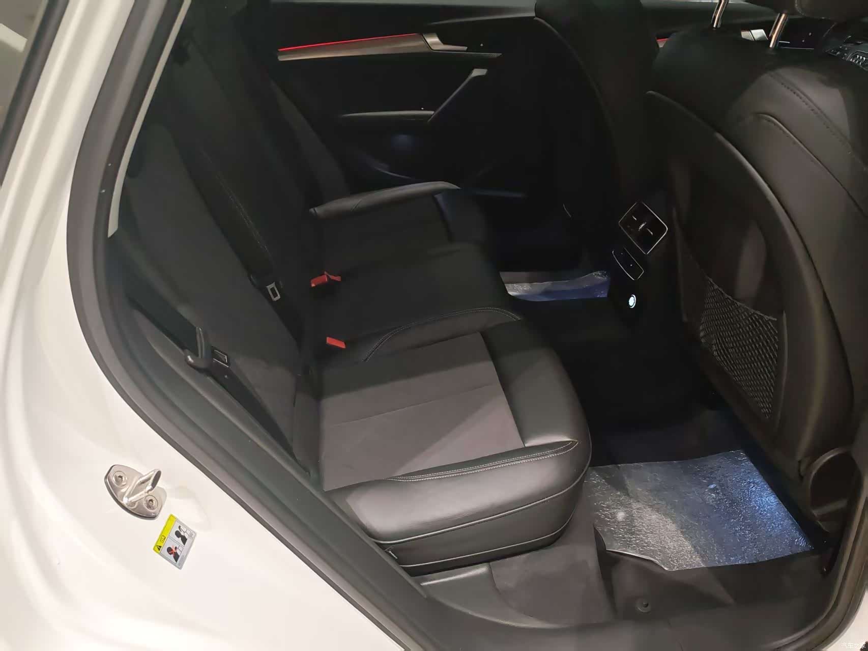 Audi Q5L, 2019 11