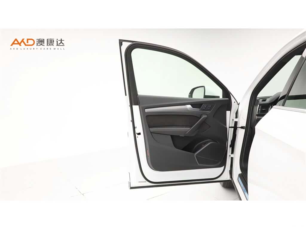 Audi Q5L, 2022 10
