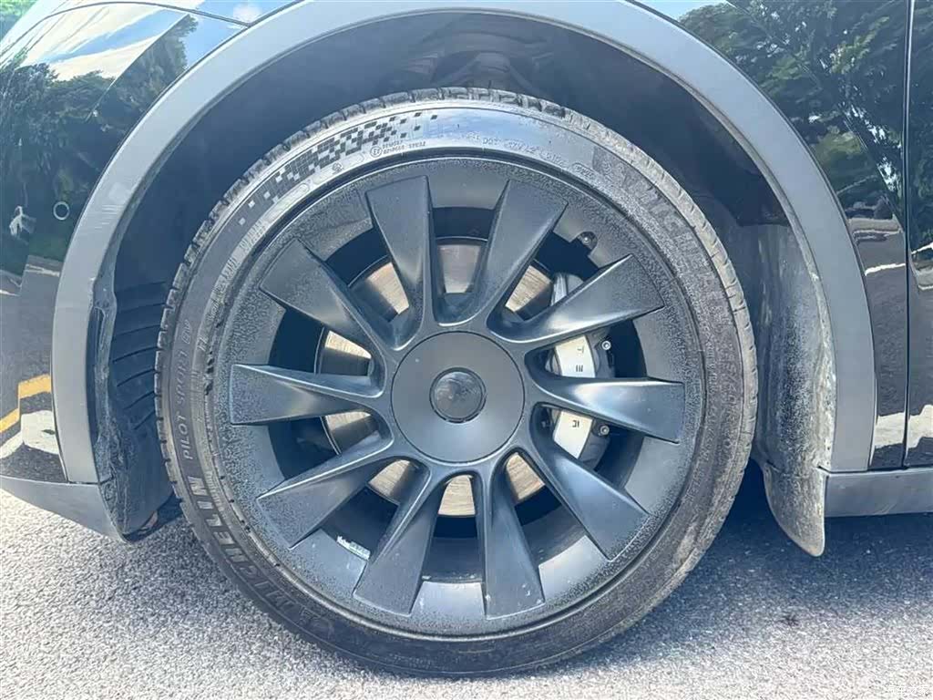 Tesla Model Y, 2022 9