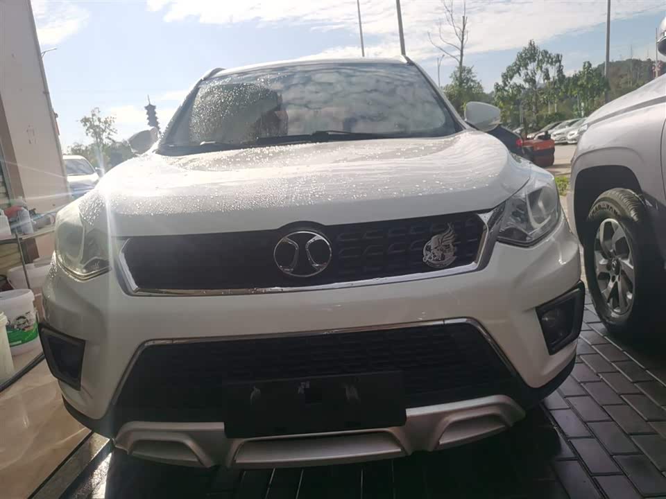 BAIC Shenbao X35