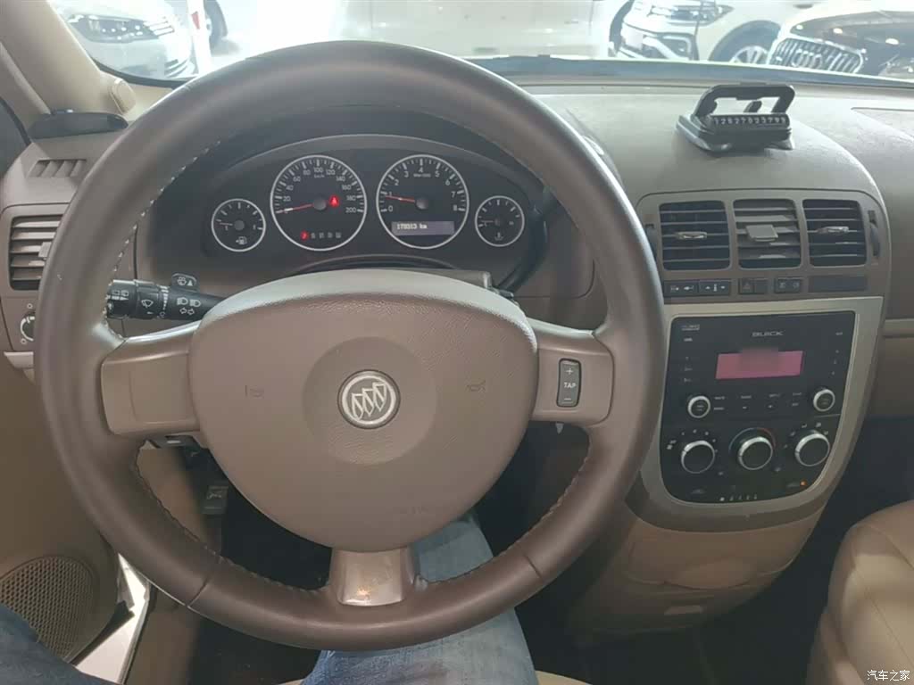 Buick GL8, 2014 10