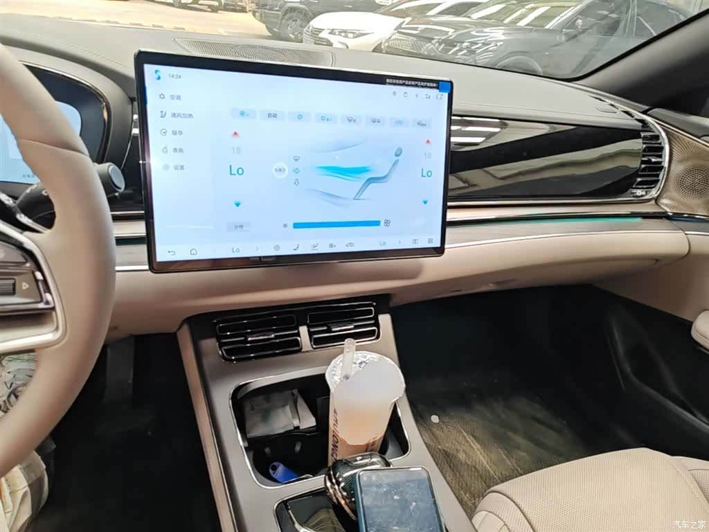 BYD Han, 2025 10