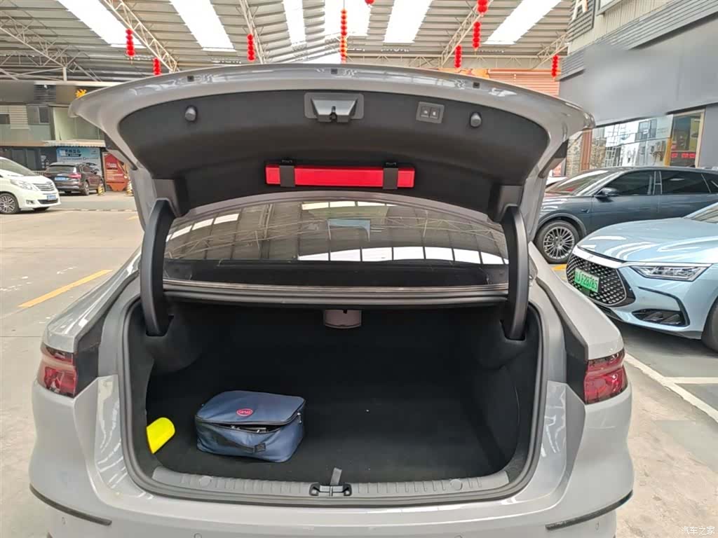 BYD Han, 2025 19