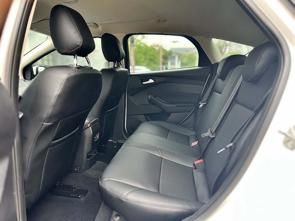 Ford Focus, 2015 15