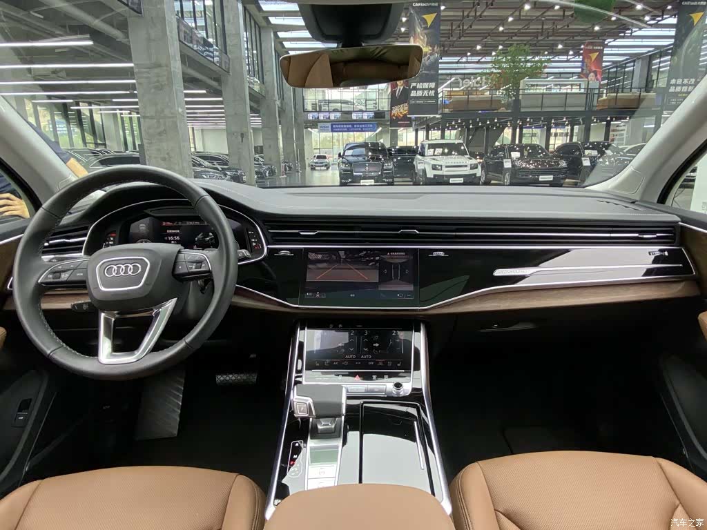 Audi Q7, 2025 13