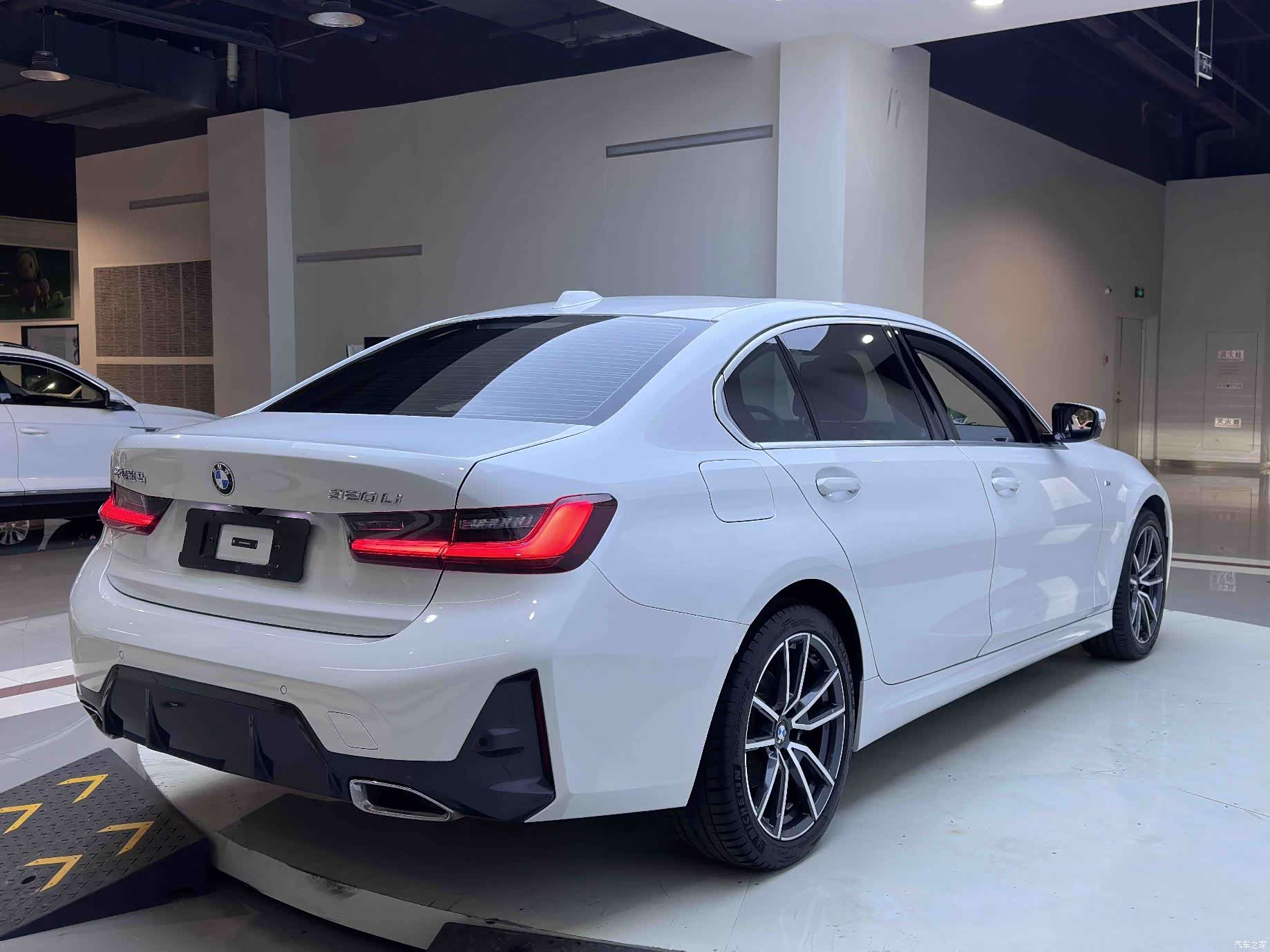 BMW 3 Series, 2023 6