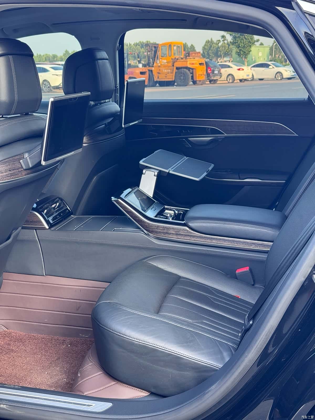 Audi A8L, 2020 все фото