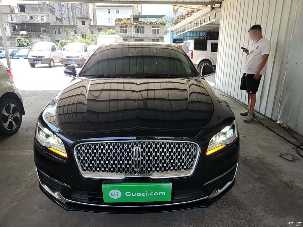 Lincoln MKZ, 2018 3