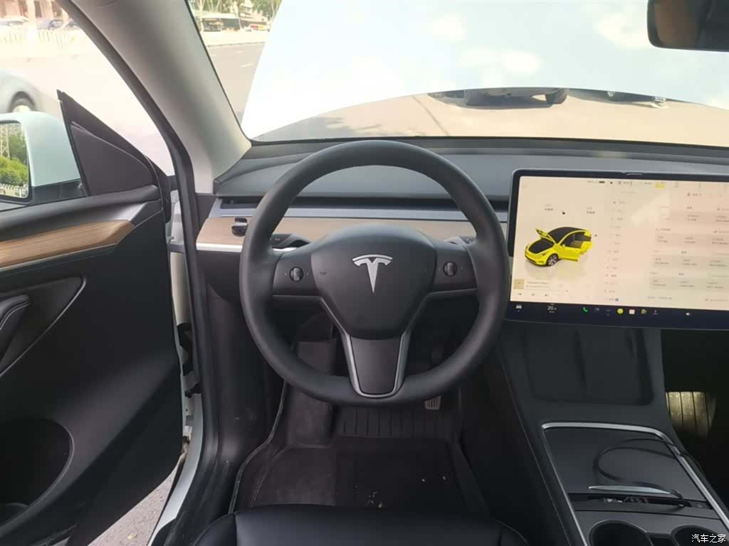 Tesla Model Y, 2023 11