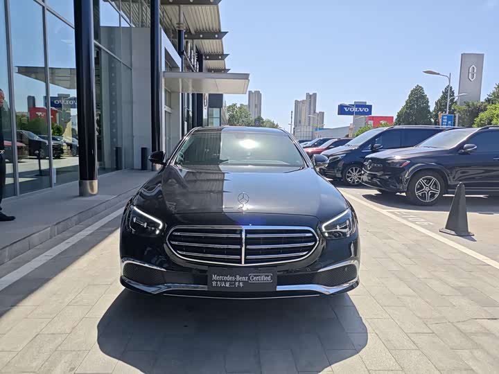 Mercedes-Benz E-Class, 2023 года фото 3