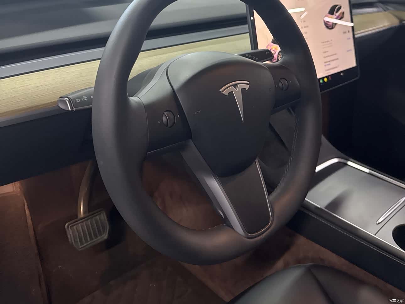 Tesla Model Y, 2023 12