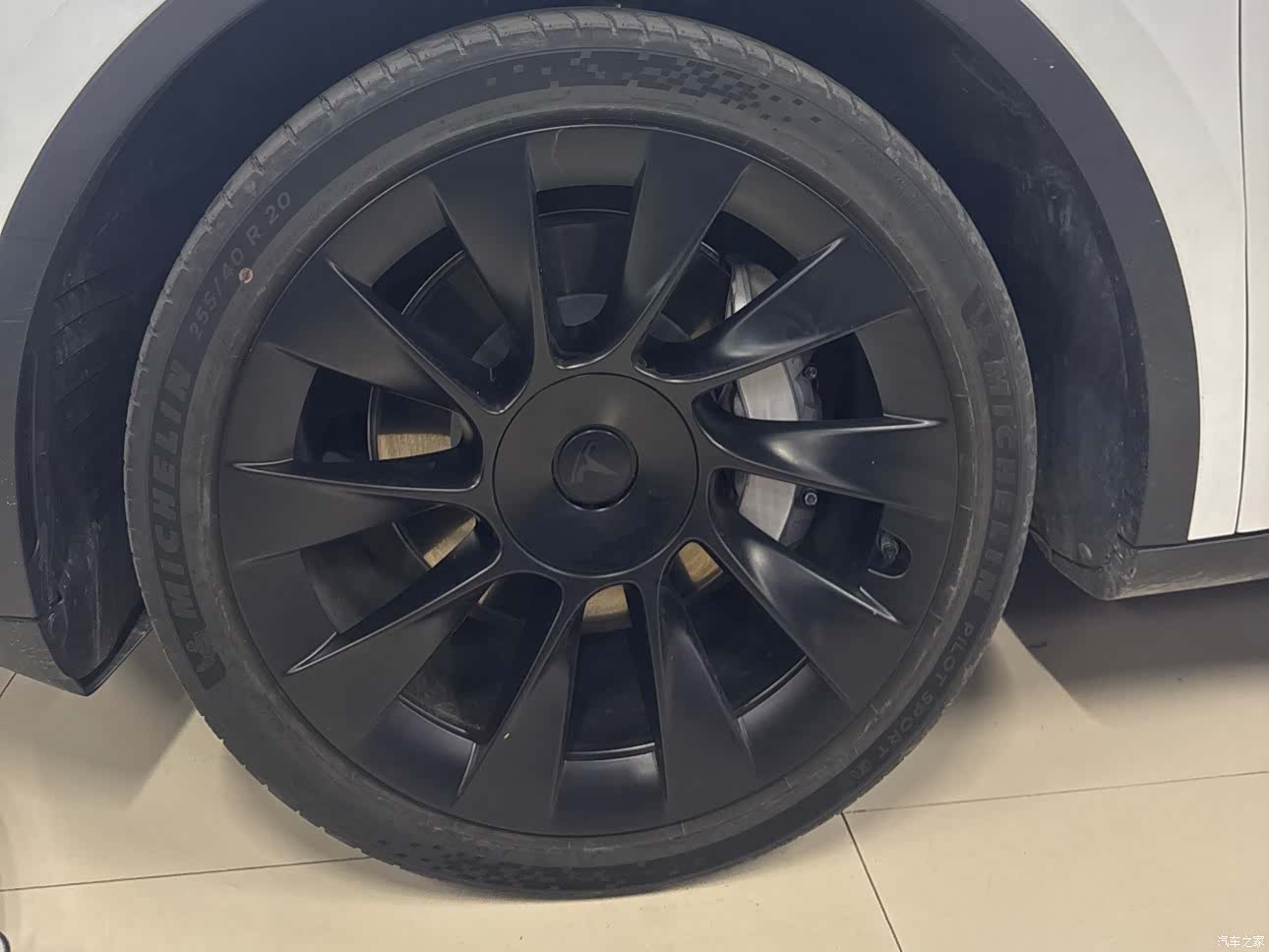 Tesla Model Y, 2023 10
