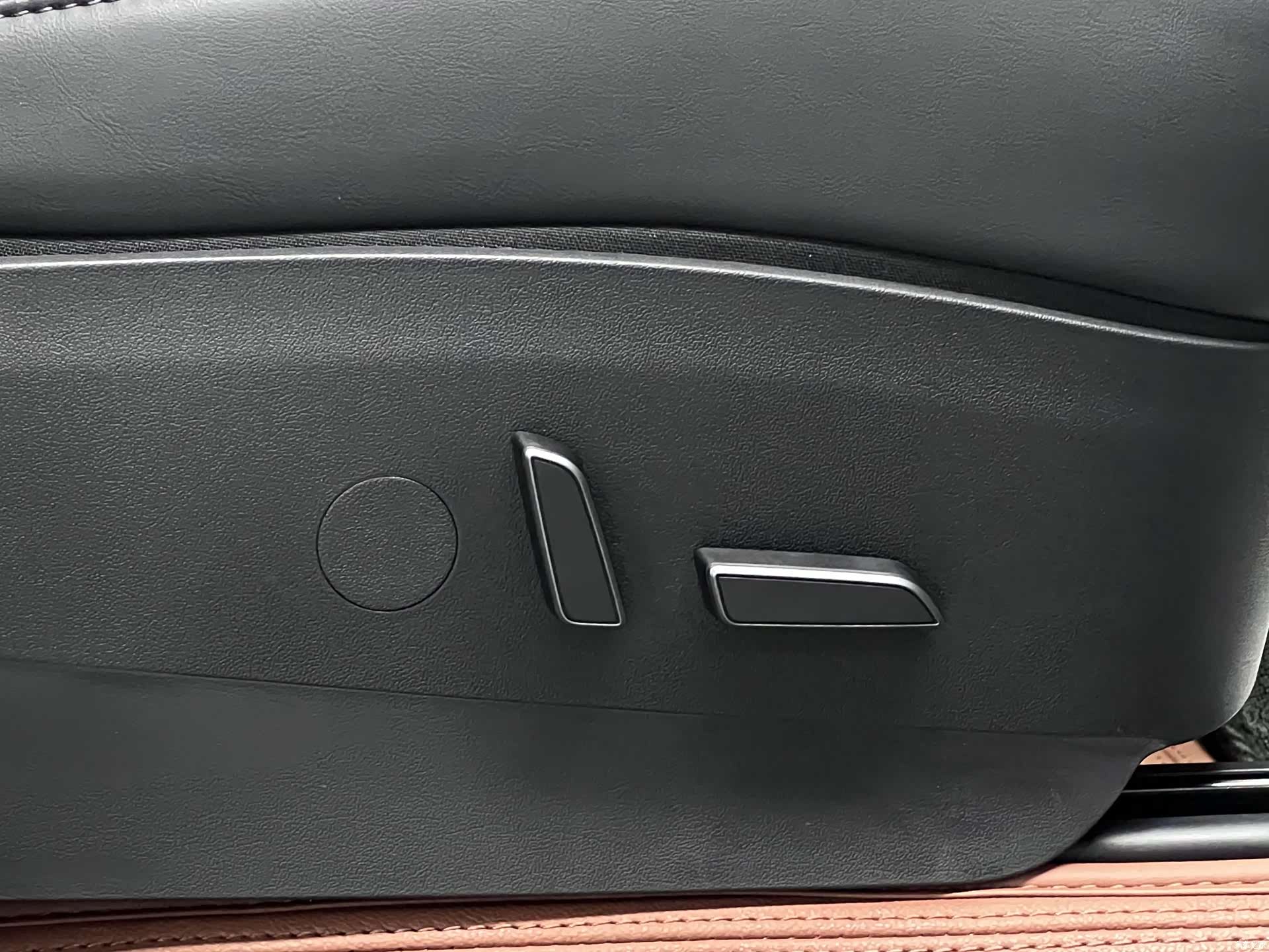 Tesla Model Y, 2021 28