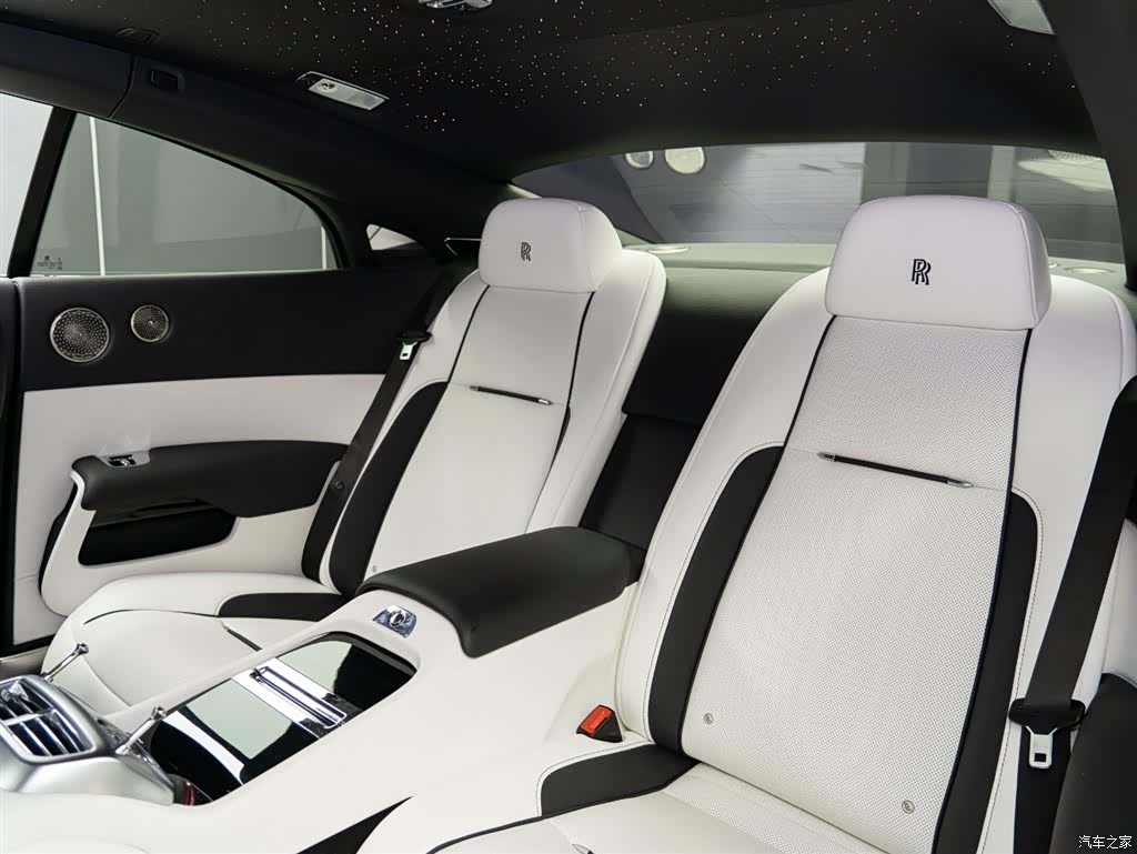 Rolls-Royce Wraith, 2017 11