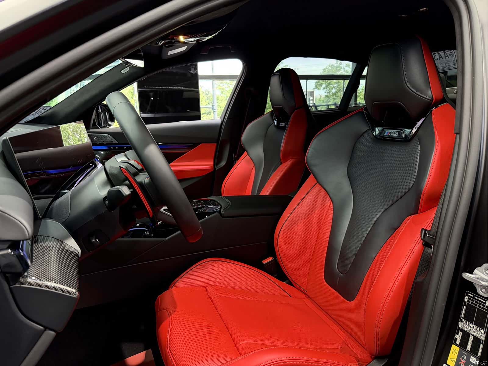 BMW M5, 2025 8