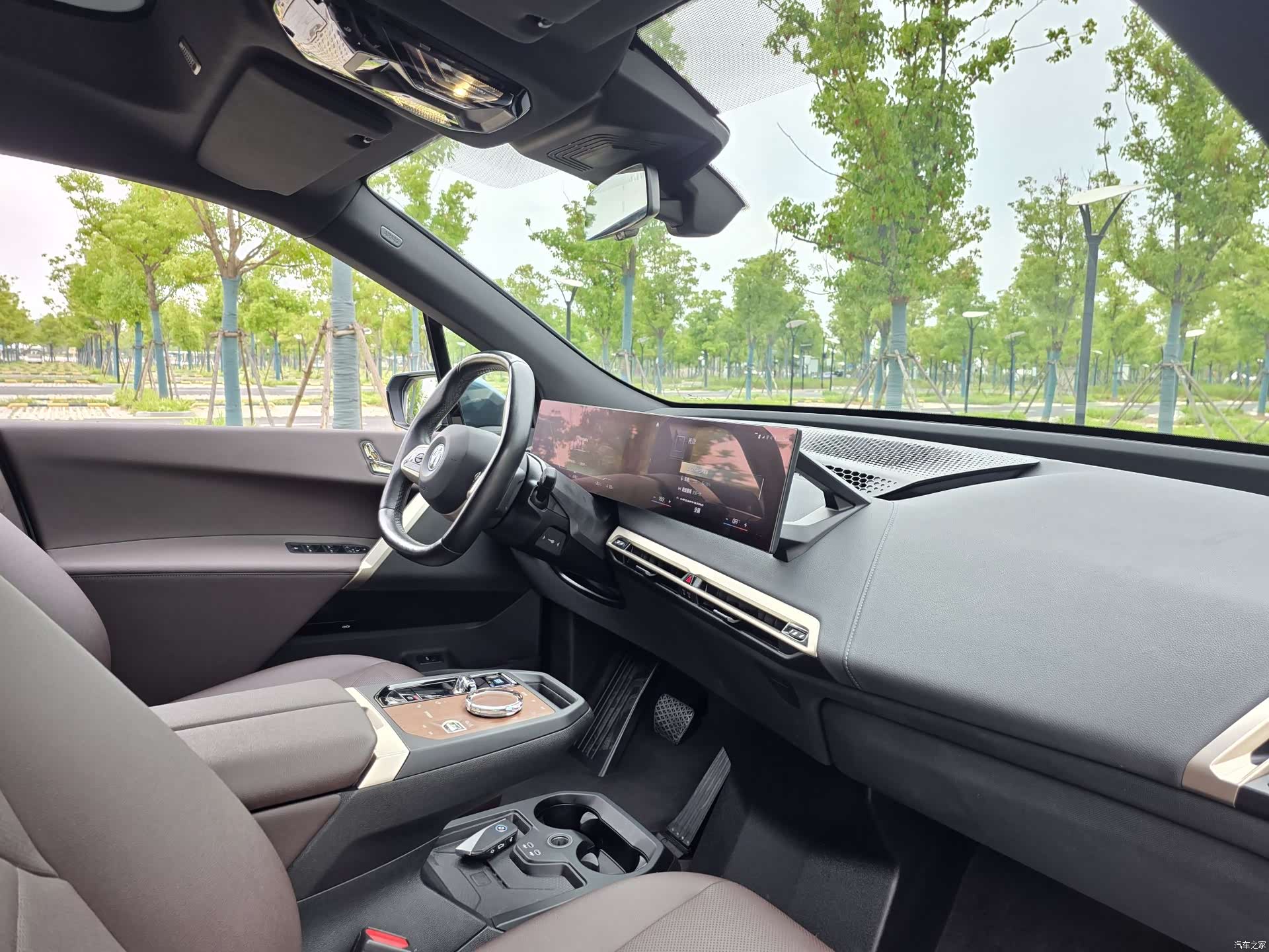 BMW iX, 2022 16