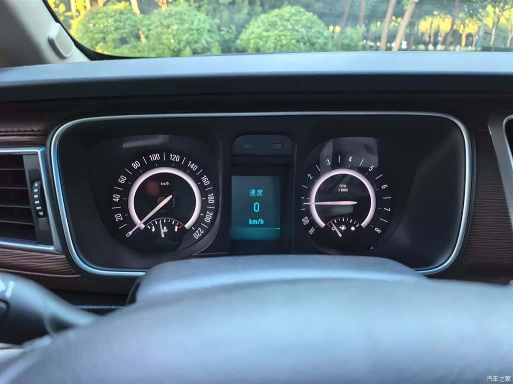 Buick GL8, 2020 8