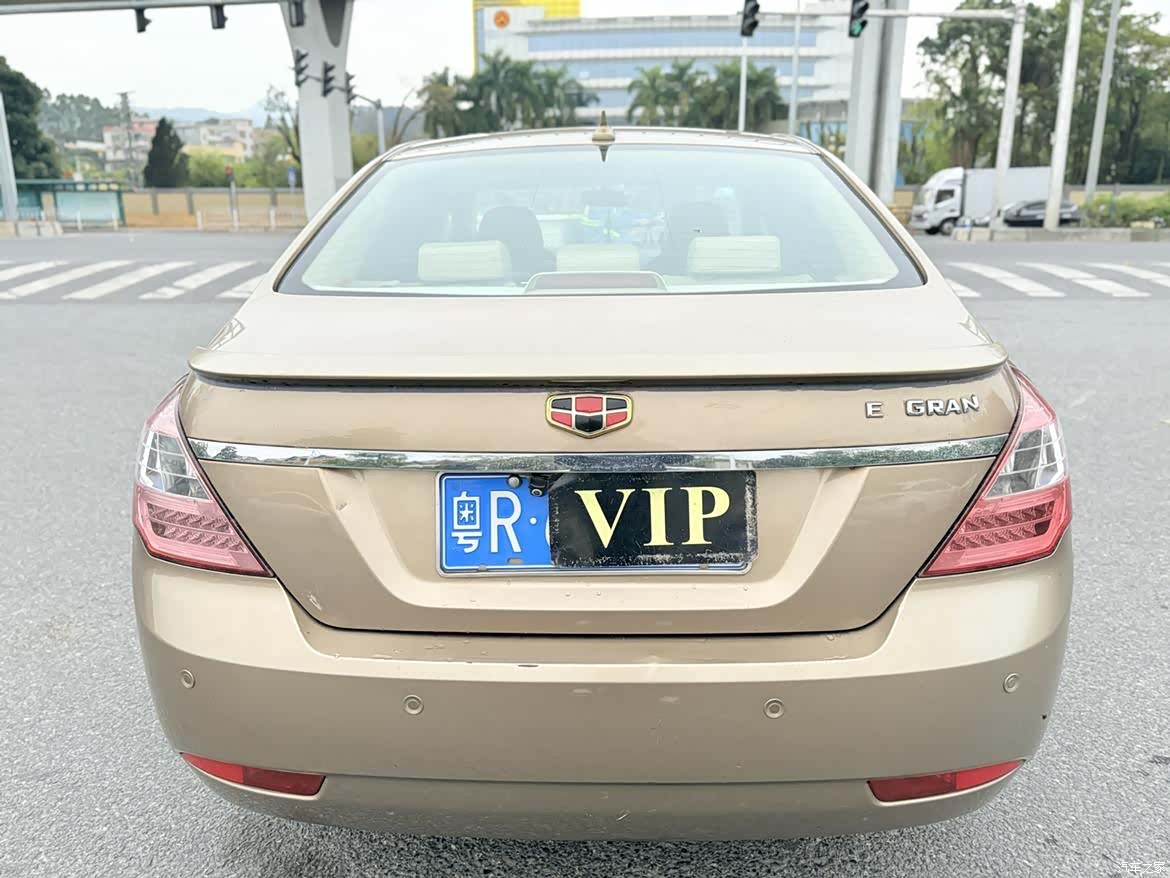 Geely Emgrand, 2013 6