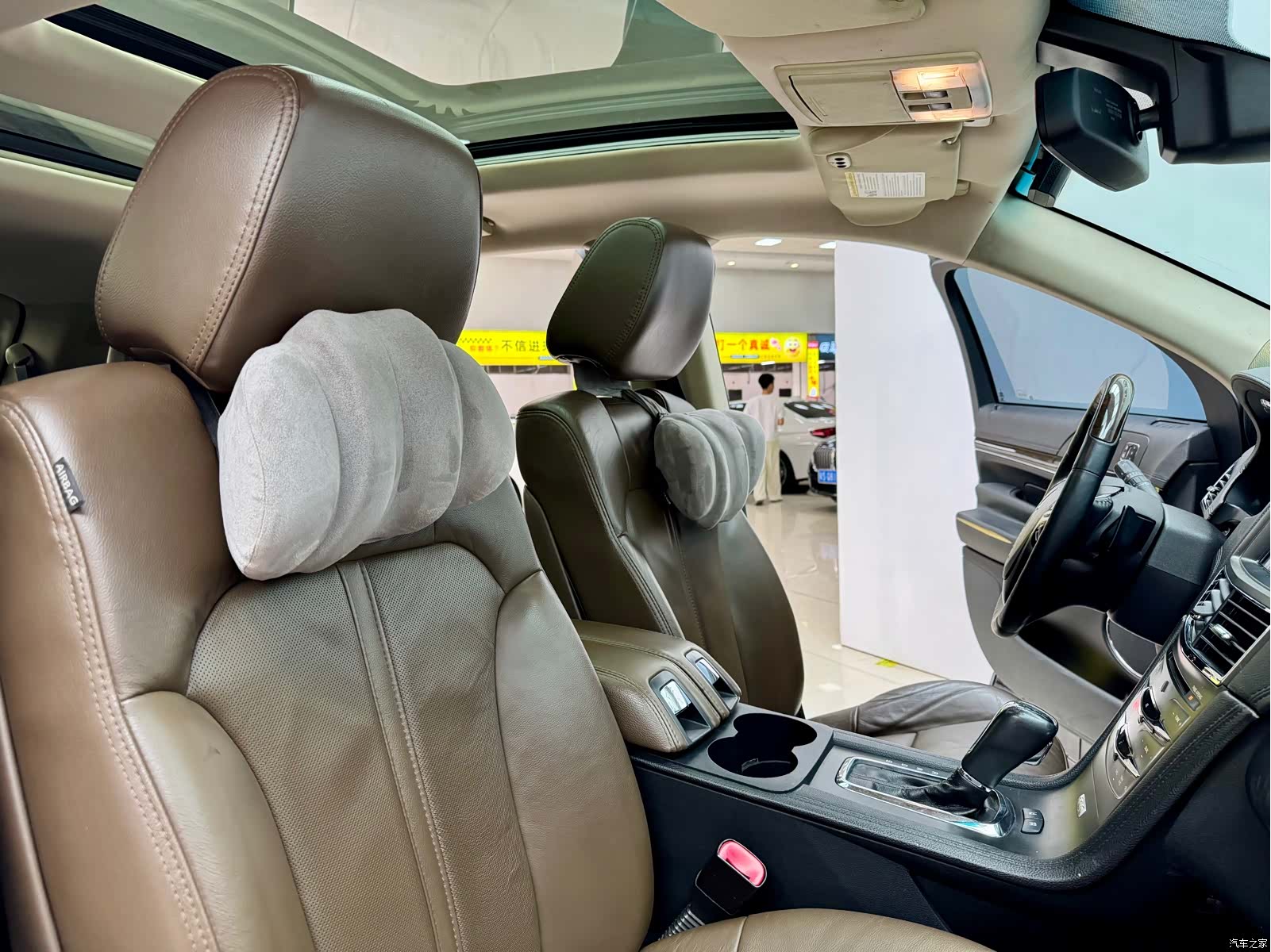 Lincoln MKT, 2014 14