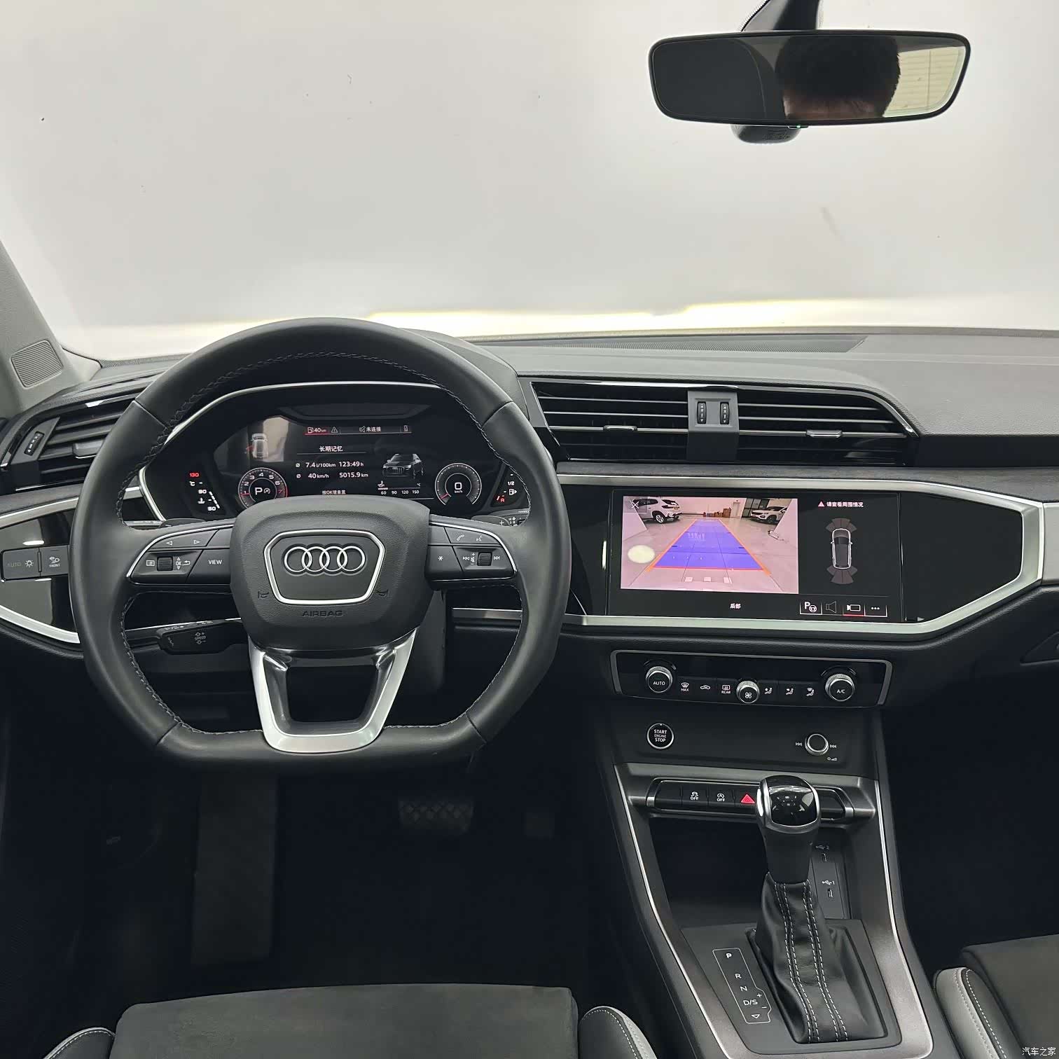 Audi Q3, 2023 11