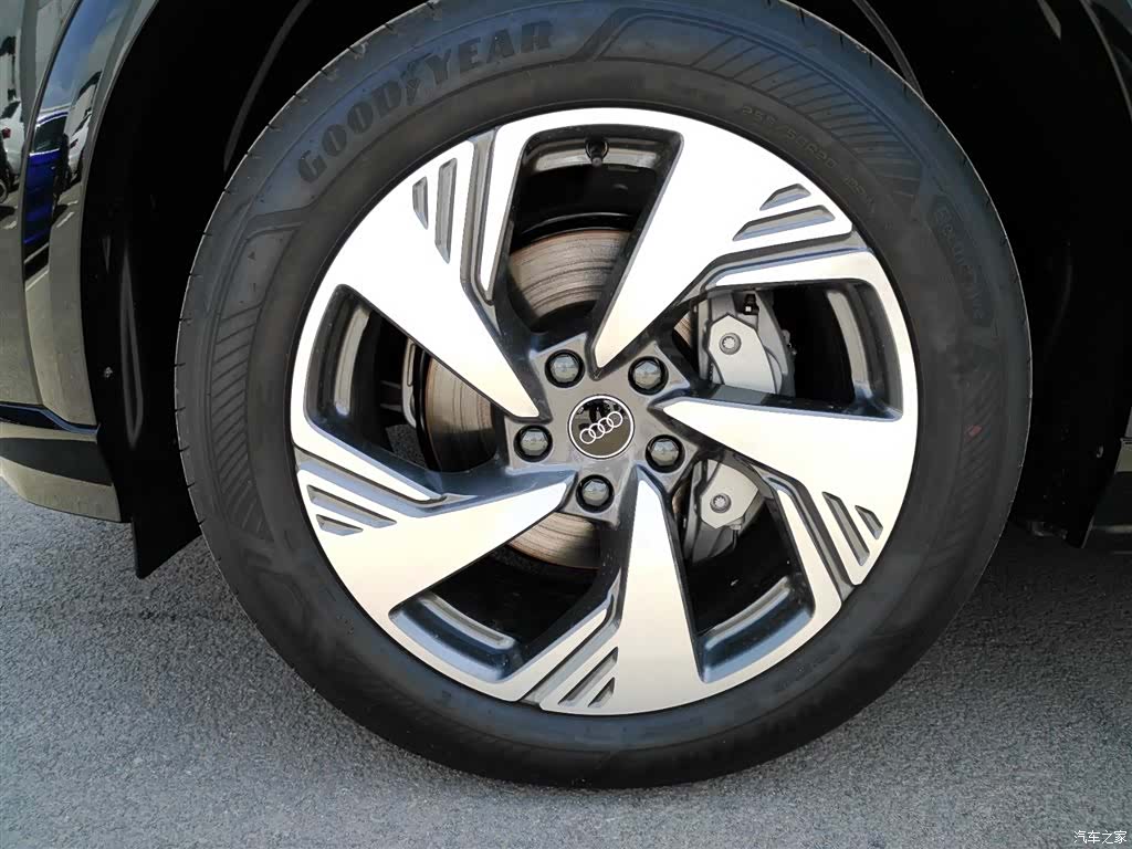 Audi e-tron, 2026 19