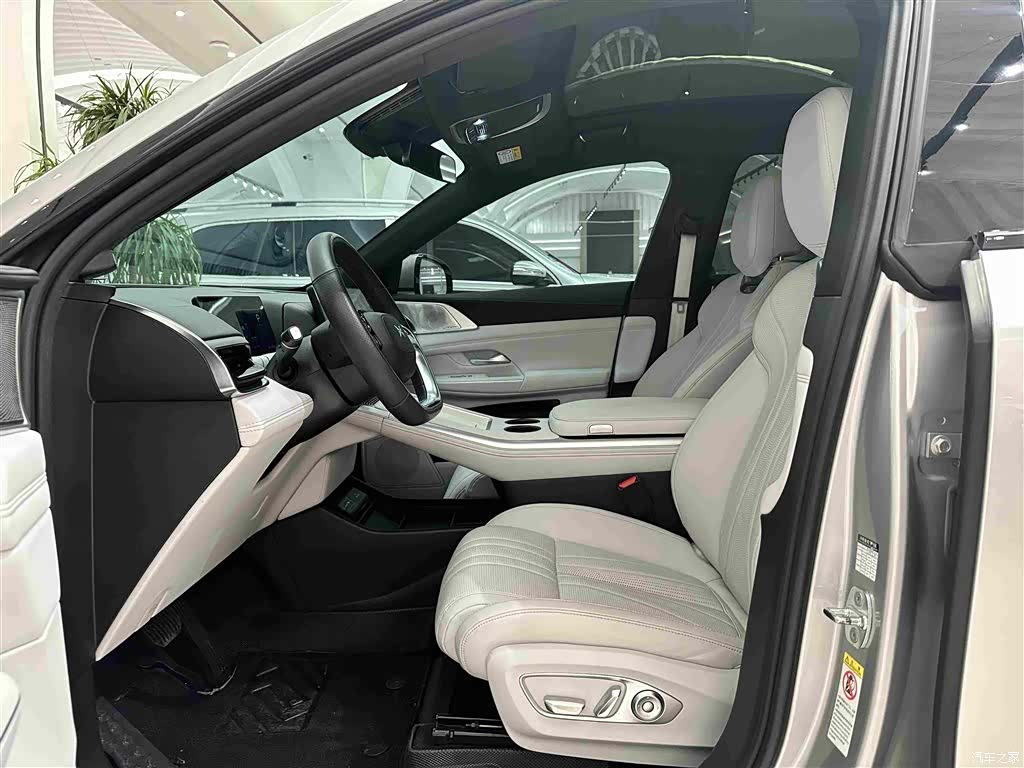 Xpeng G9, 2023 6