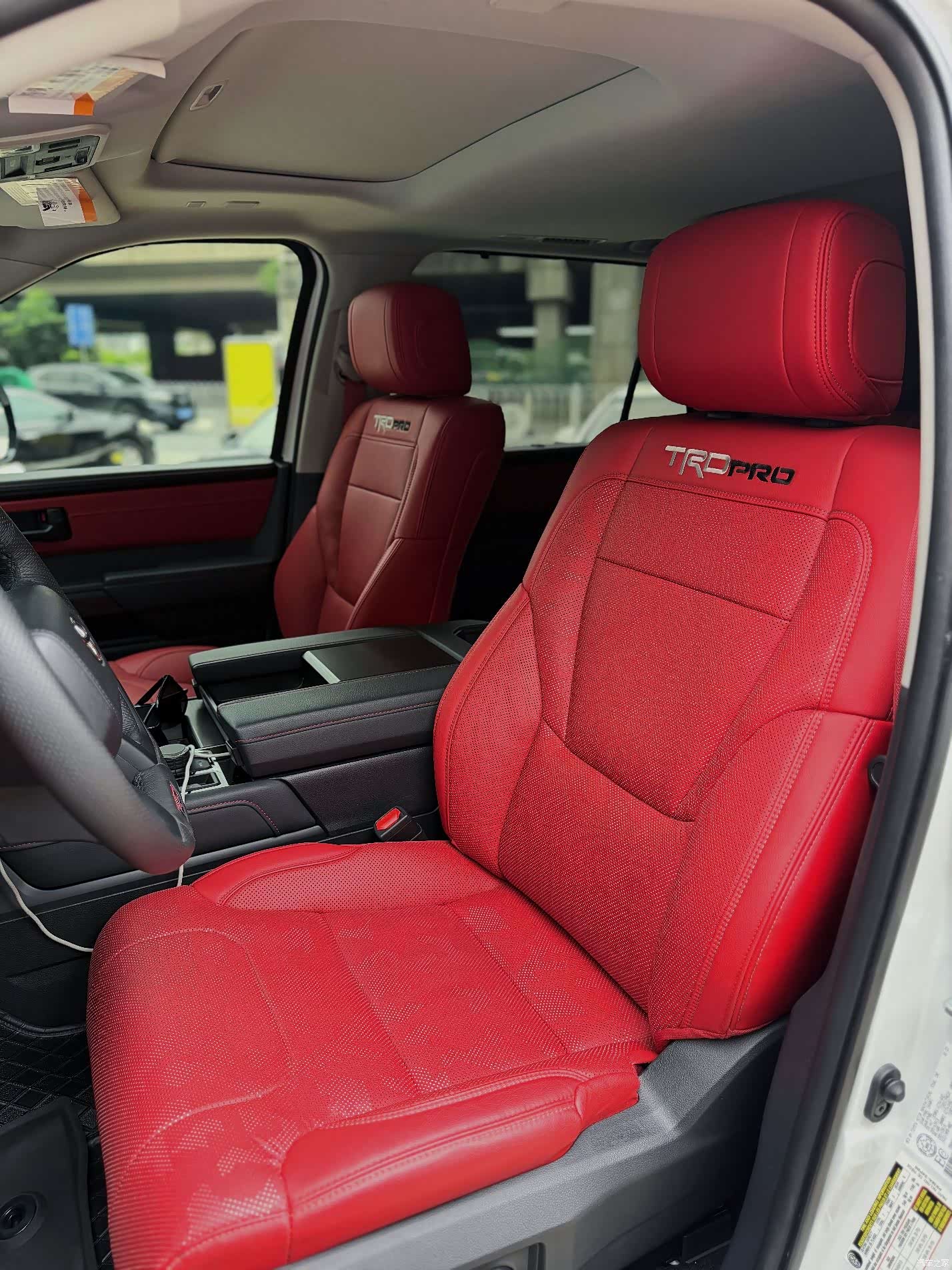 Toyota Sequoia, 2023 14