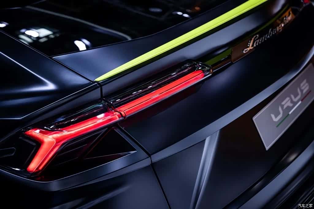 Lamborghini Urus, 2021 4