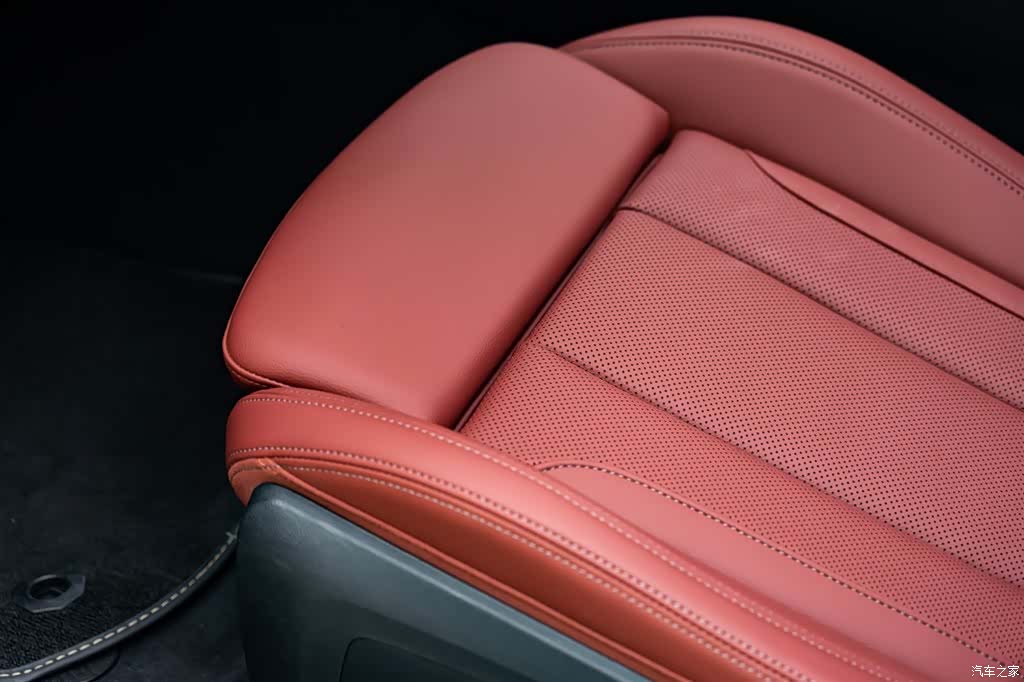 BMW 4 Series, 2025 15