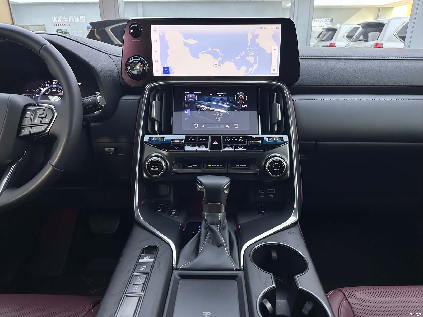Lexus LX, 2024 14