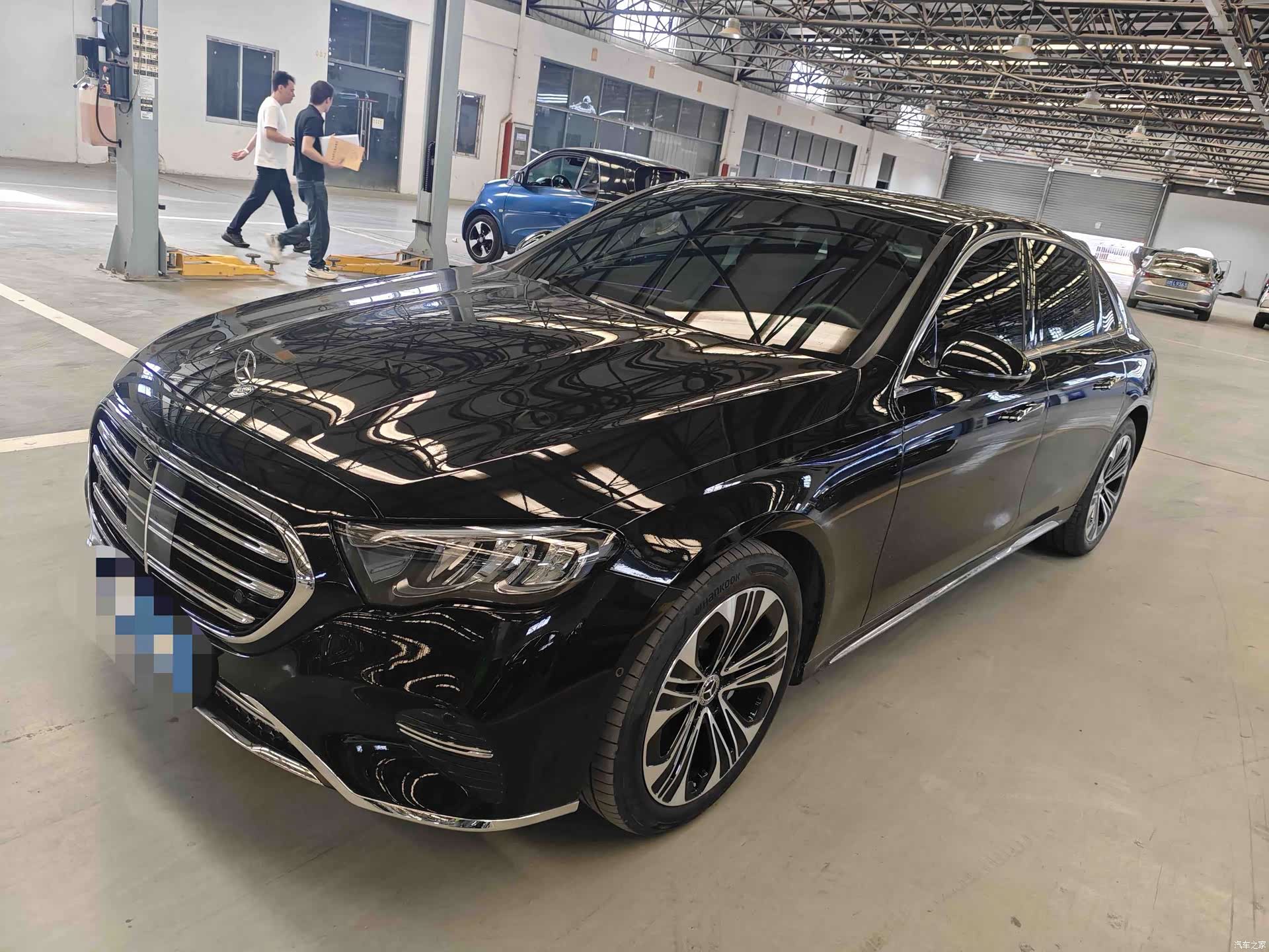 Mercedes-Benz E-Class, 2025 1