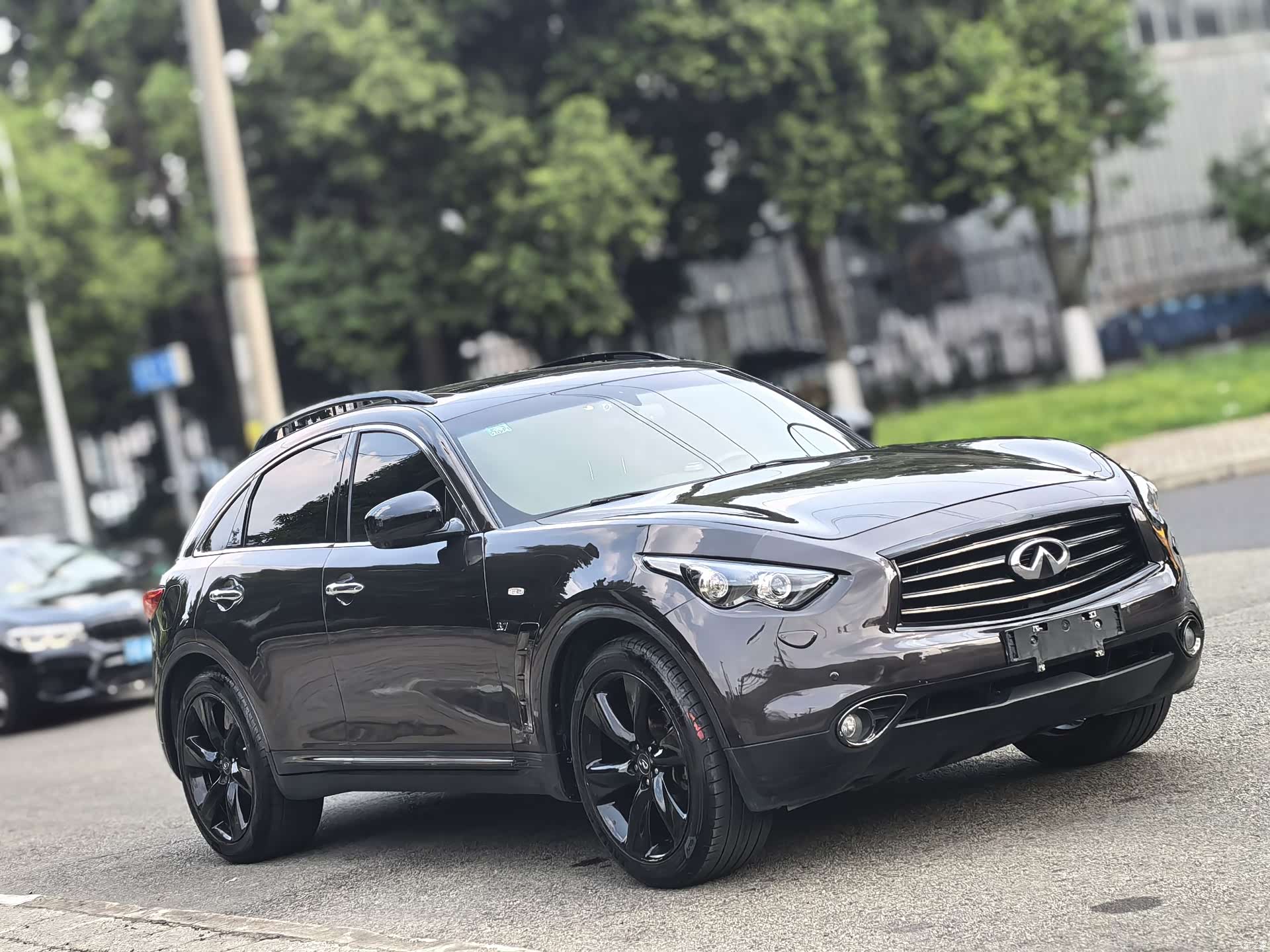 Infiniti QX70, 2016 3