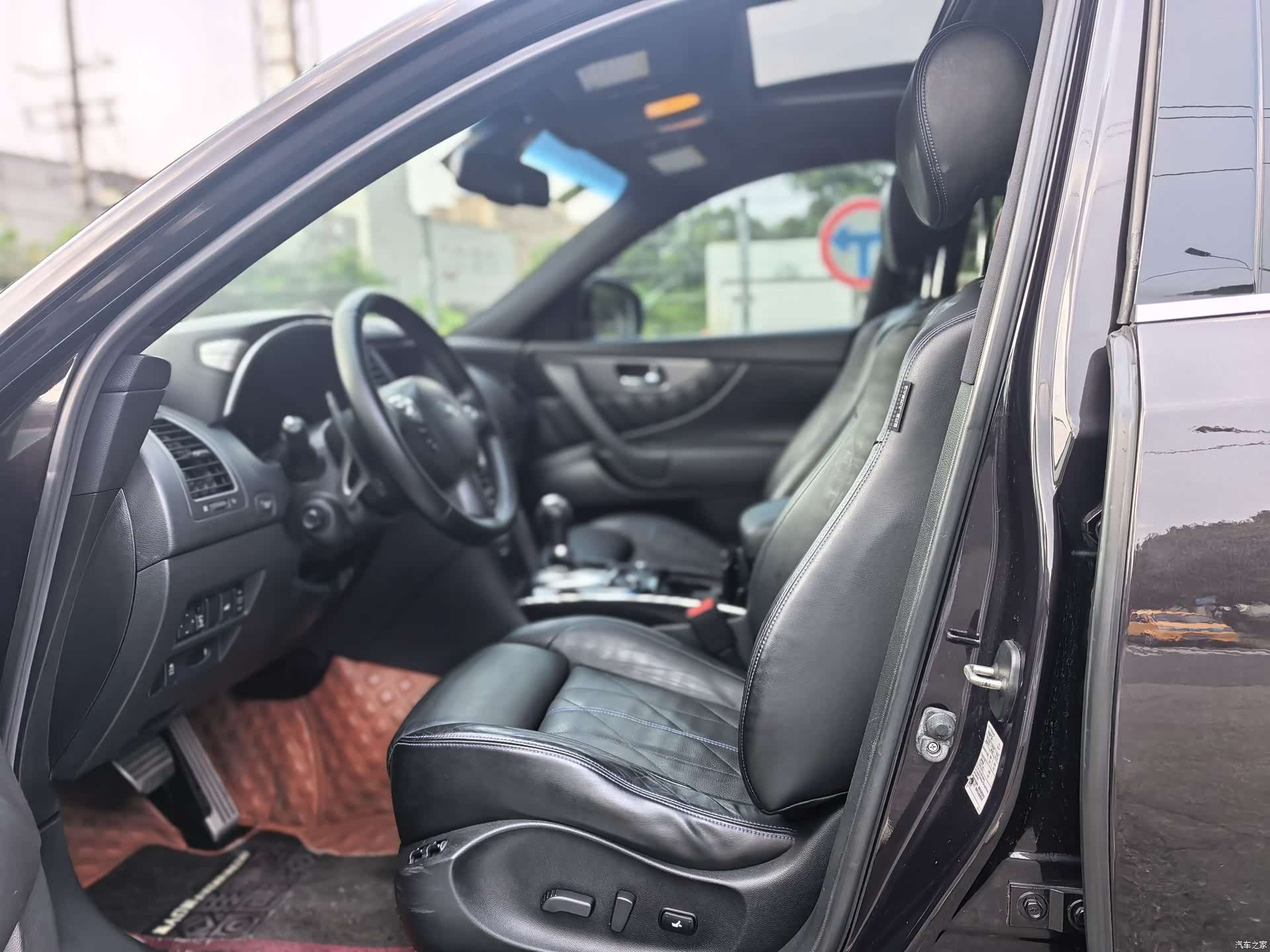 Infiniti QX70, 2016 13