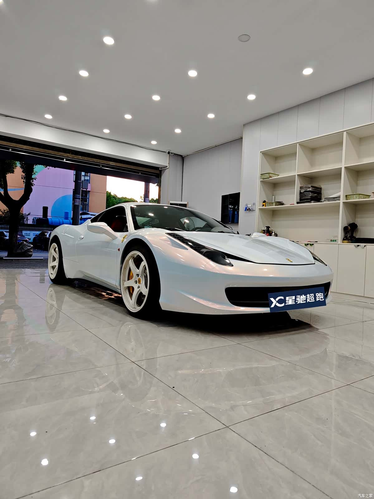 Ferrari 458, 2010 2