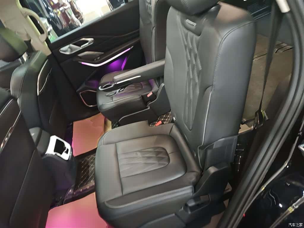 Hongqi HS7, 2024 17