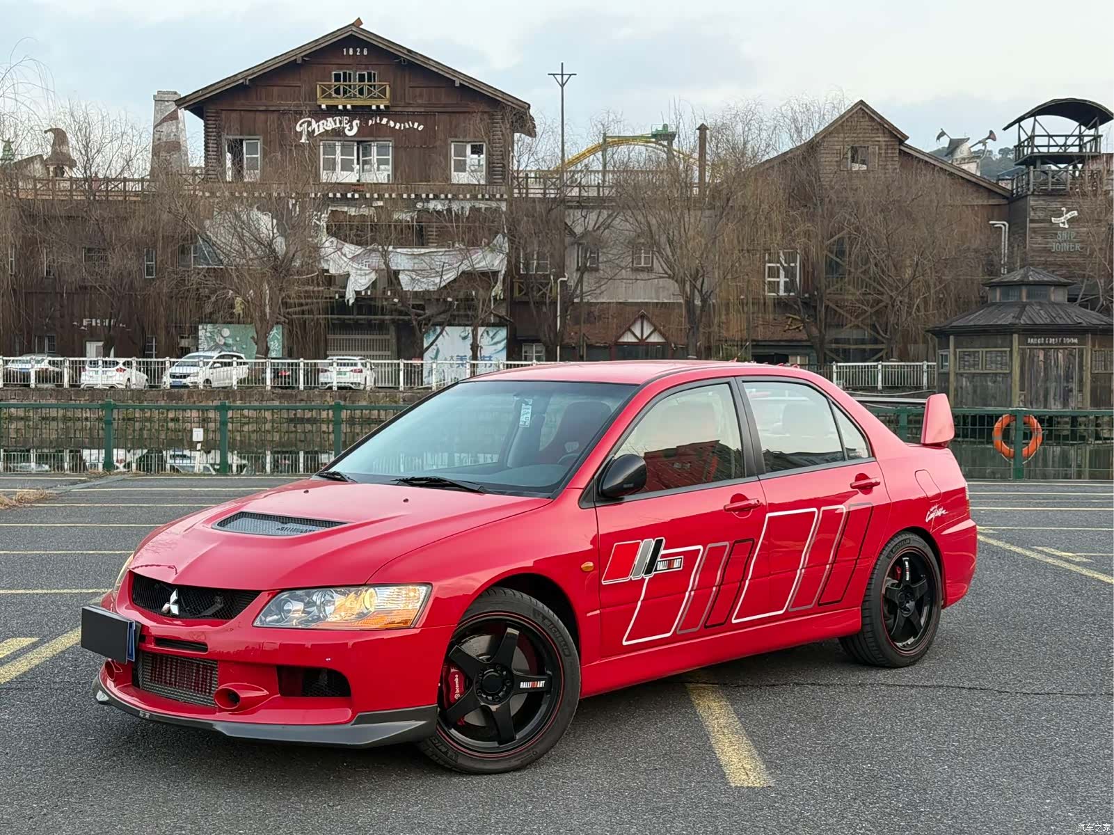 Mitsubishi LANCER